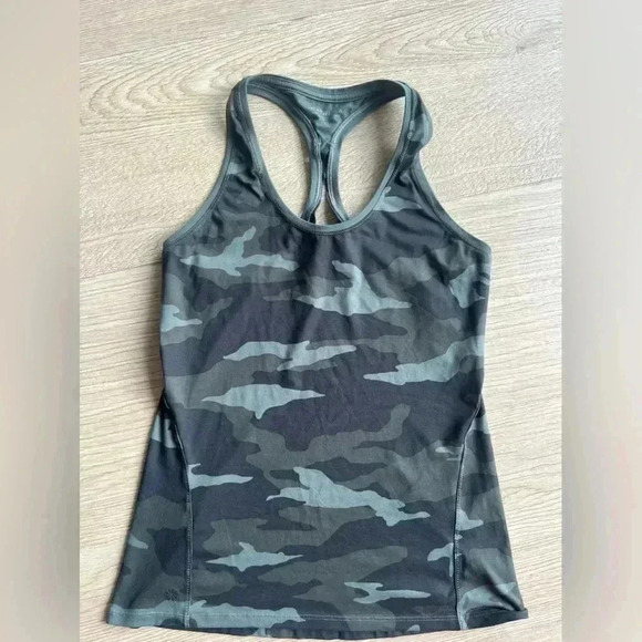 Athleta Camo Top S - Picture 2 of 4